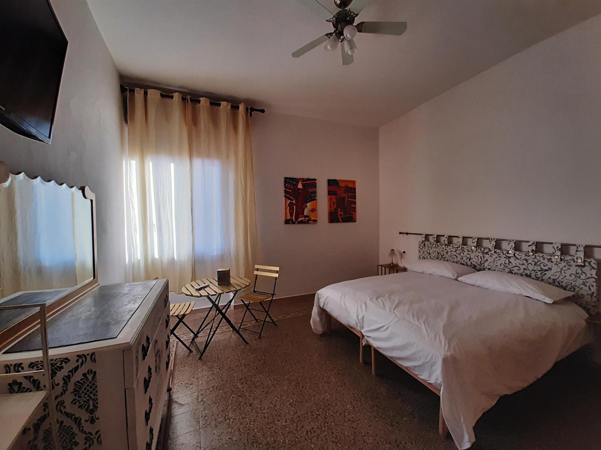 Mary&flo House - A Due Passi Dal Centro - Free Private Parking *
