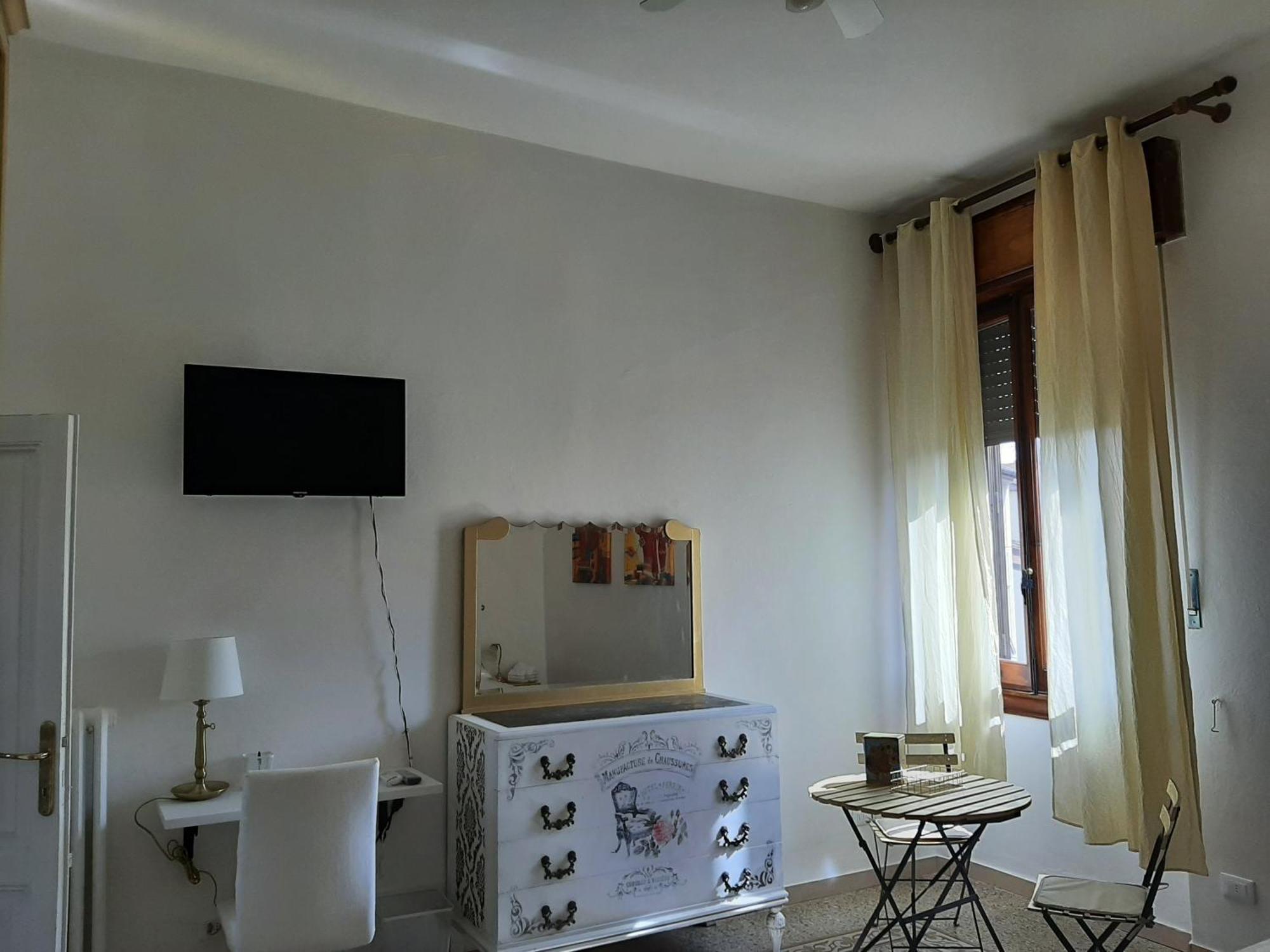 Apartment Mary&flo House - A Due Passi Dal Centro - Free Private Parking Florence
